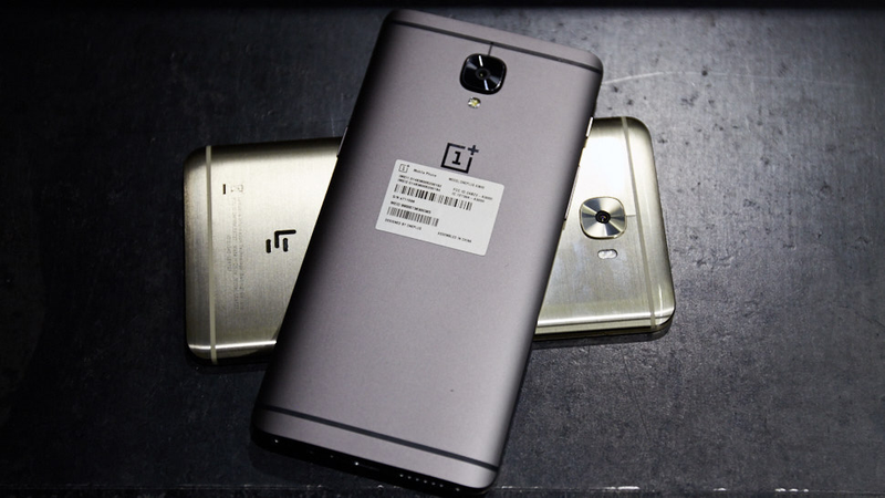 Illustration for article titled OnePlus 3T vs LeEco Le Pro 3: Battle of the Best Phones Under $500